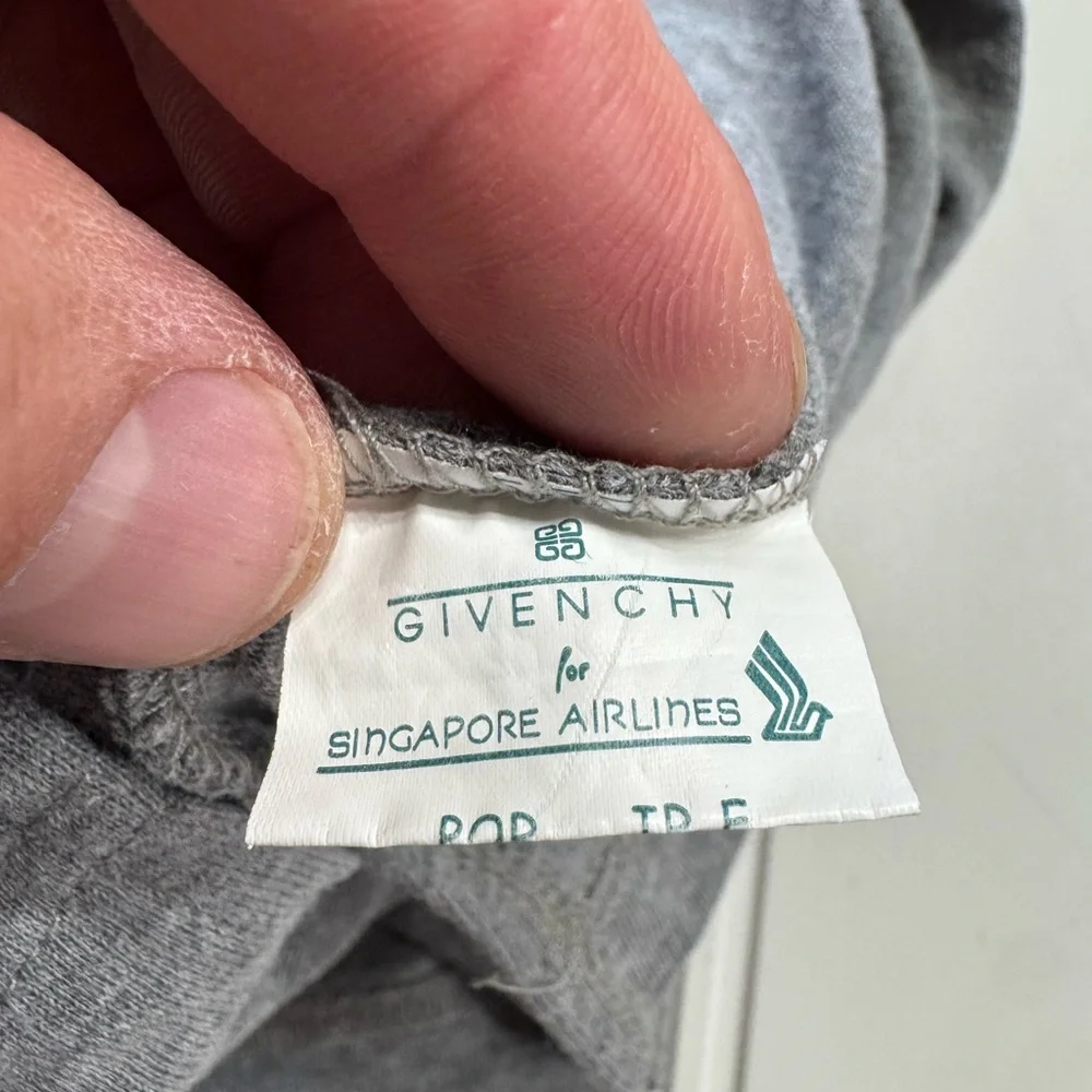 Givenchy For Singapore Airlines Gray Men’s 1/2 Zip Lounge Sweatshirt Size Large - Picture 5 of 7